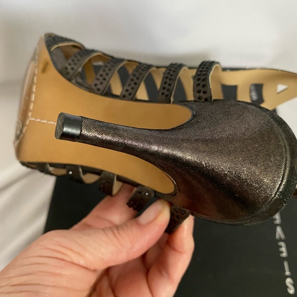 Cage style heels - Picture 6 of 6